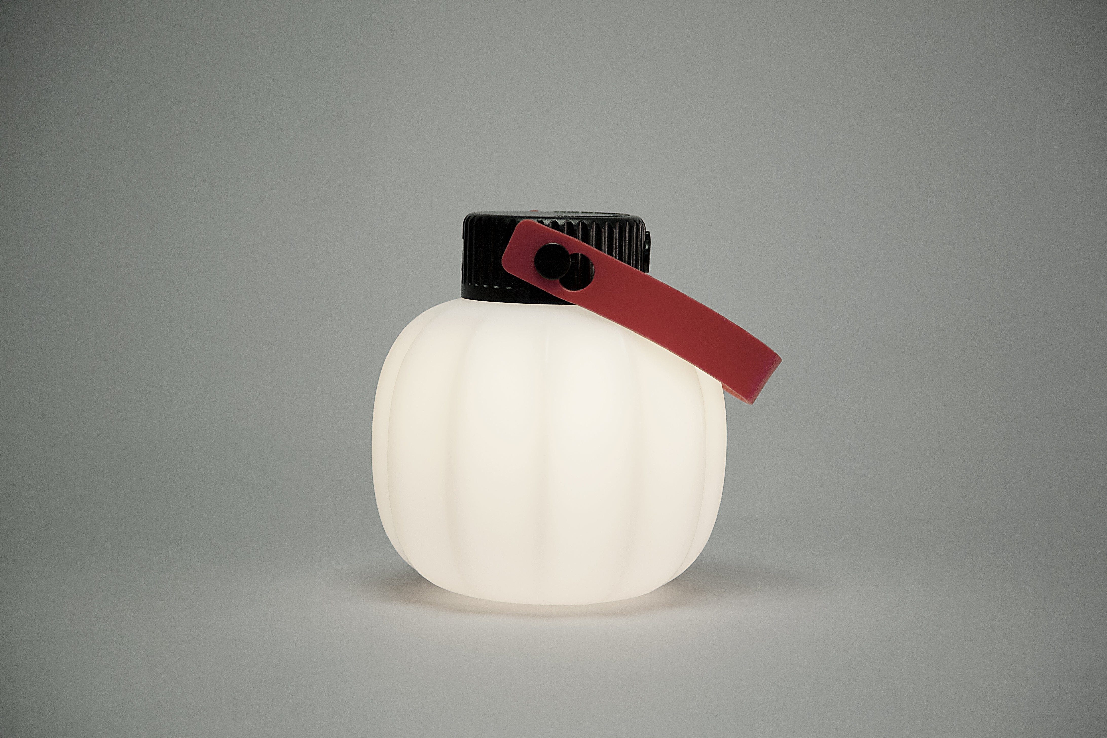 Lampa przenośna zewnętrzna KIKI biały z silikonowym uchwytem - Image 16