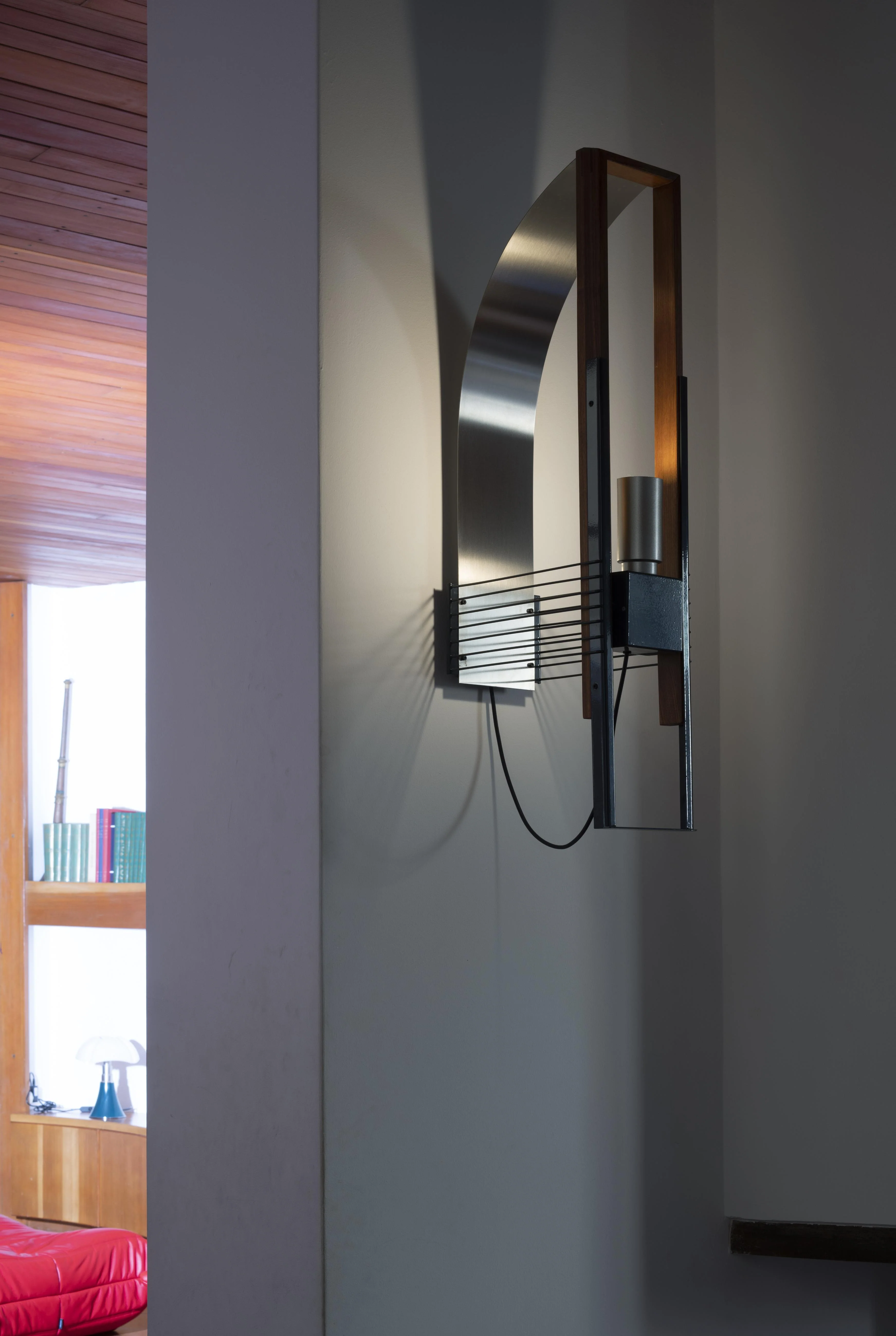 Lampa ścienna MARX drewno i aluminium - Image 2