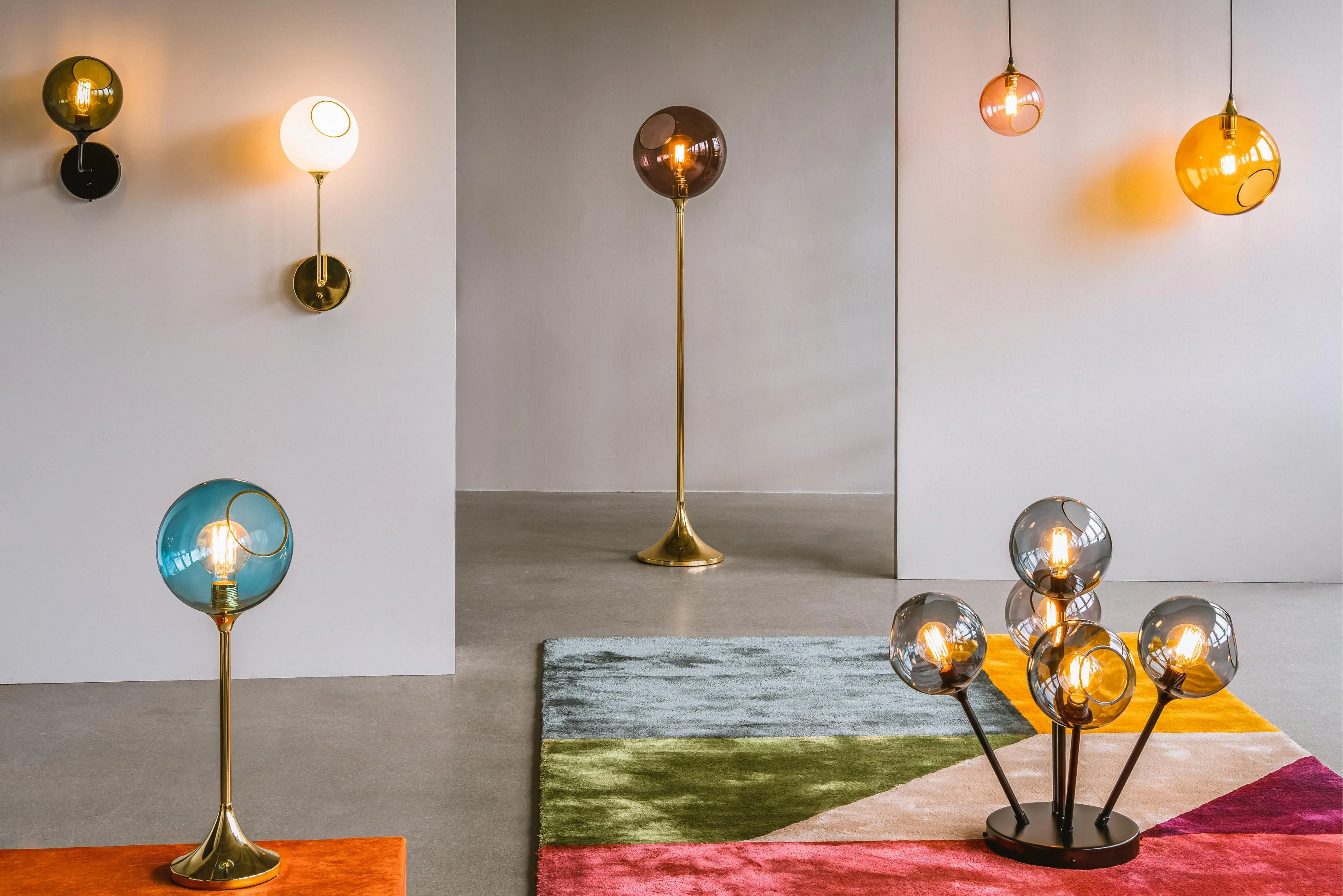 Lampa stołowa BALLROOM błękitny ze złotą podstawą - Image 3