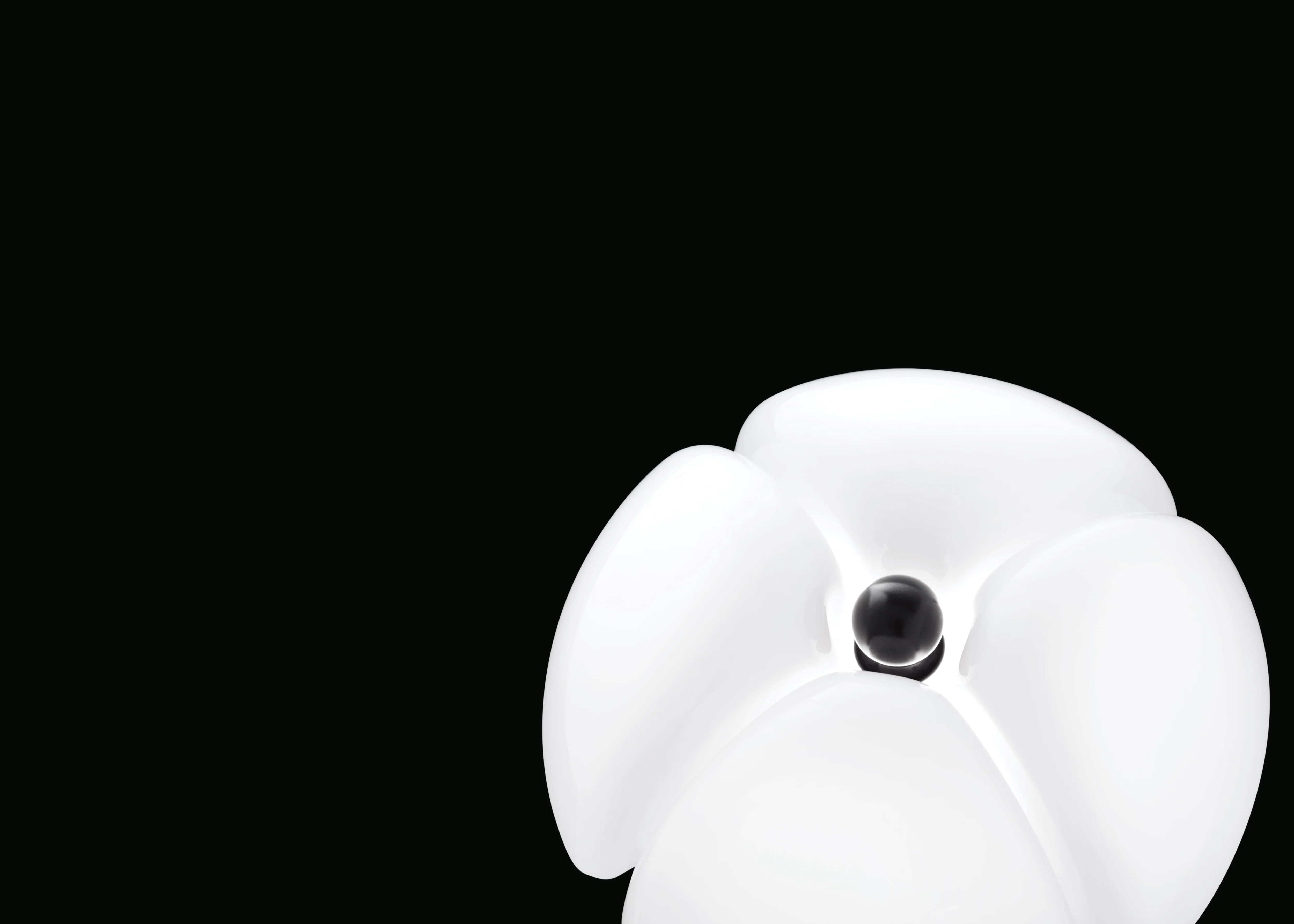 Lampa stołowa MINIPIPISTRELLO opalowy klosz z mosiężną podstawą - Image 6