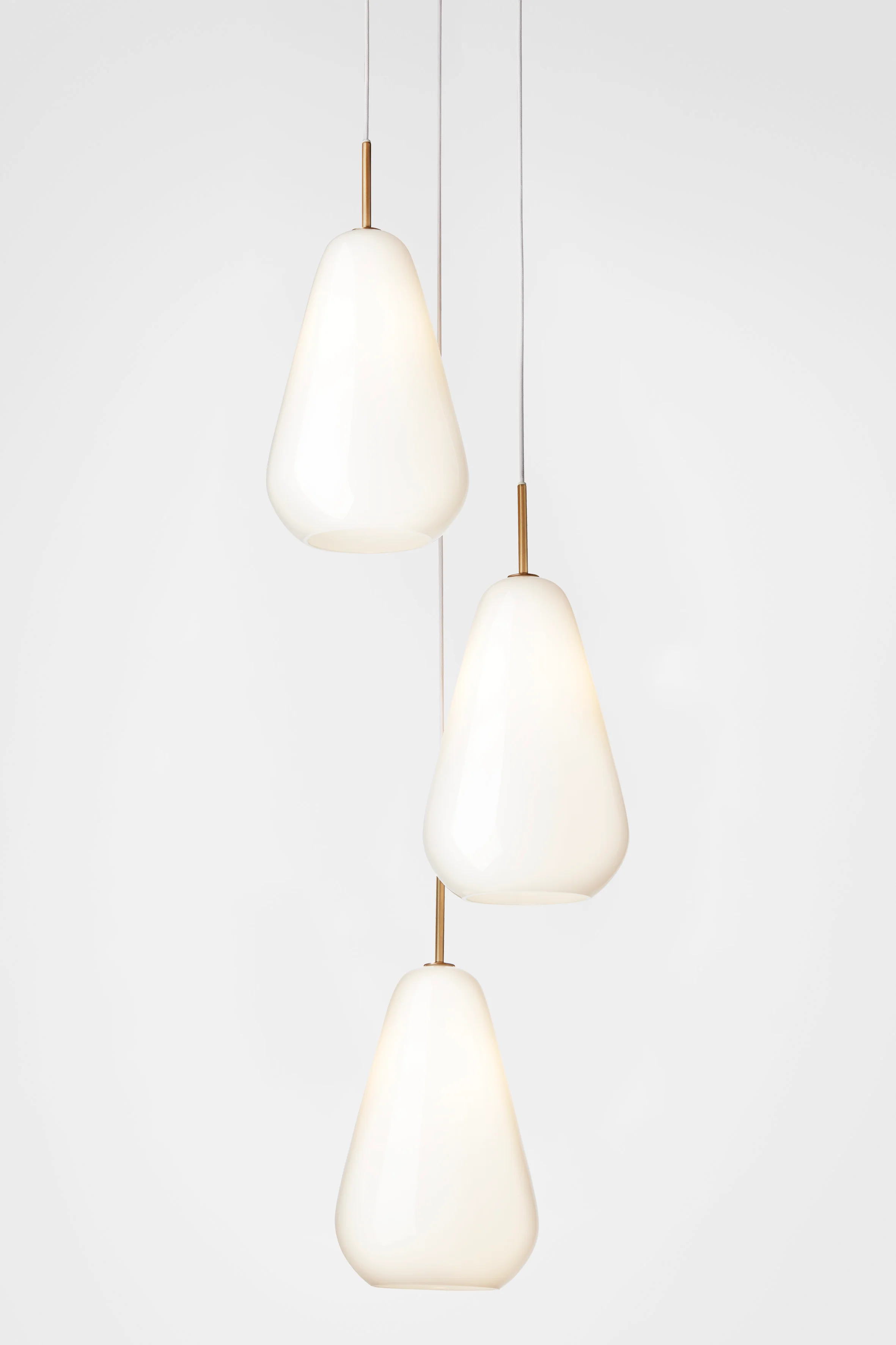 Lampa wisząca ANOLI 3 złoty z opalowym szkłem - Image 3