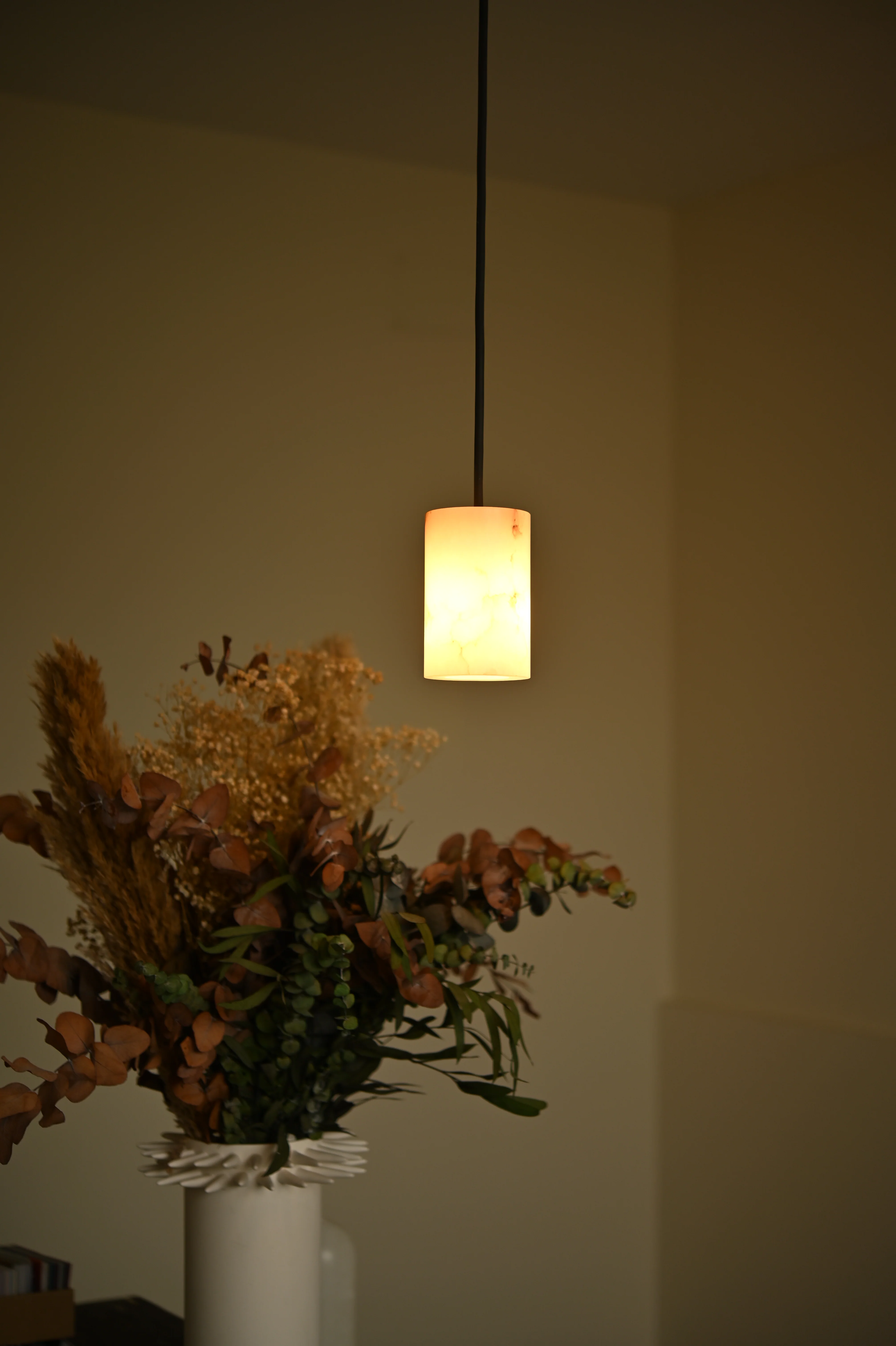 Lampa wisząca MANIKO PIPO biały alabaster - Image 4