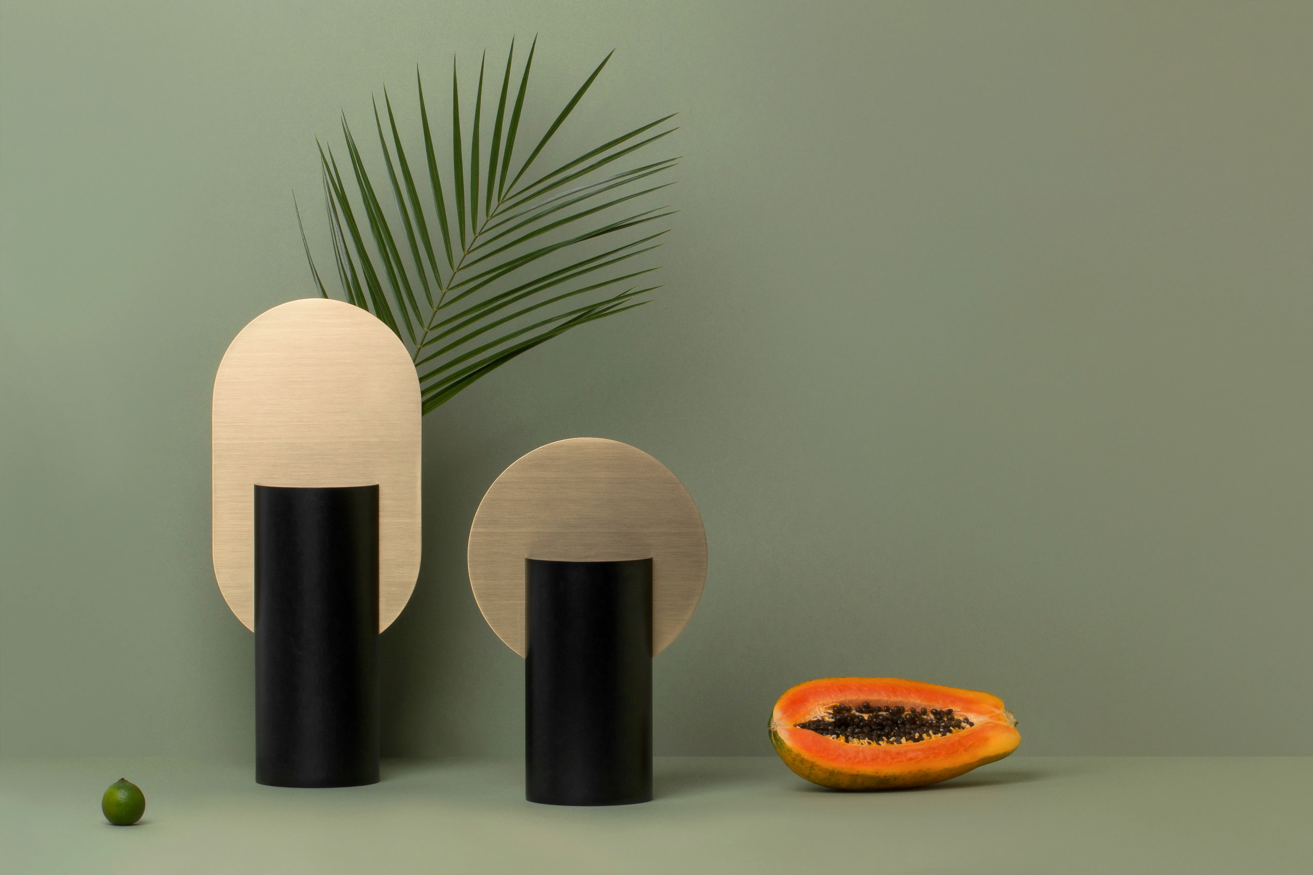 Wazon MALEVICH czarny z mosiężnym - Image 2